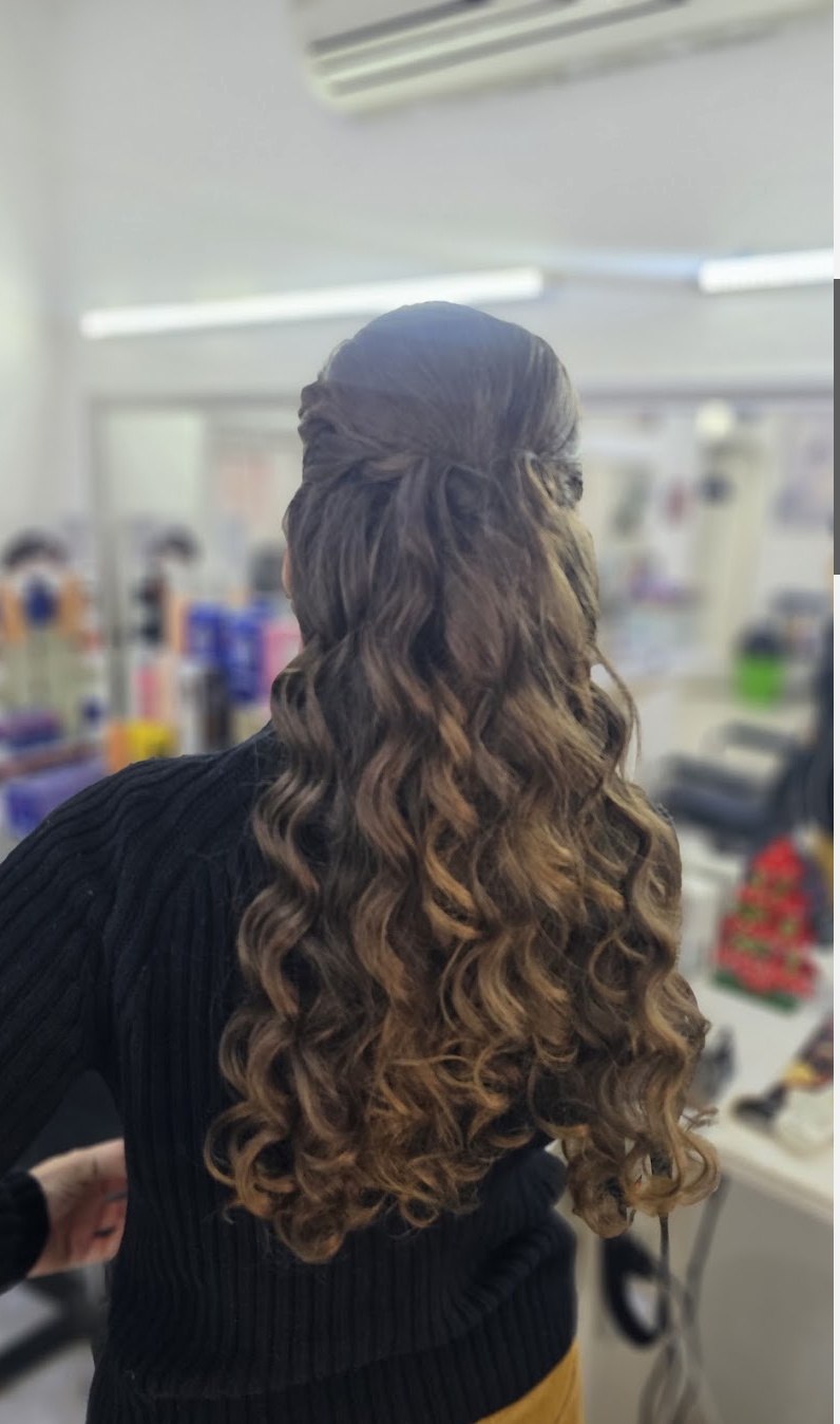 Peinado romántico con ondas largas